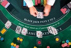 Account balance and hand history on qqole Casino Hold'em dashboard